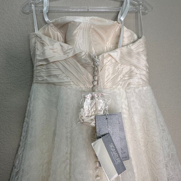 NWT- Wedding gown, strapless, ivory - Picture 10 of 16